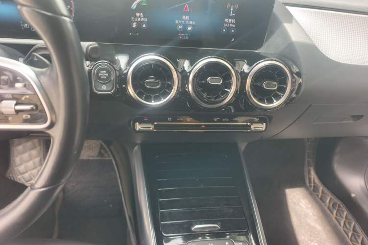 Used Mercedes-Benz B-Class 2022 Revised B 200 Dynamic Edition Audio And AC Panel