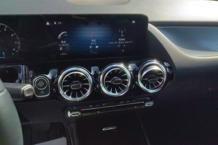 Used Mercedes-Benz B-Class 2022 Updated B 200 Fashion Edition Audio And AC Panel