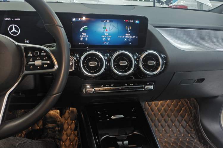 Used Mercedes-Benz B-Class 2022 Updated B 200 Fashion Edition Audio And AC Panel
