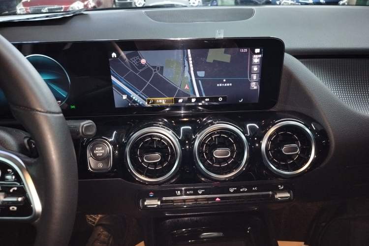 Used Mercedes-Benz B-Class 2022 Updated B 200 Fashion Edition Audio And AC Panel