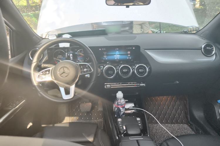 Used Mercedes-Benz B-Class 2022 Revised B 200 Dynamic Edition Center Console