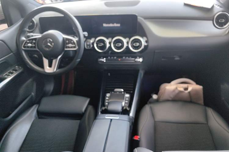 Used Mercedes-Benz B-Class 2022 B 180 Fashion Model Center Console