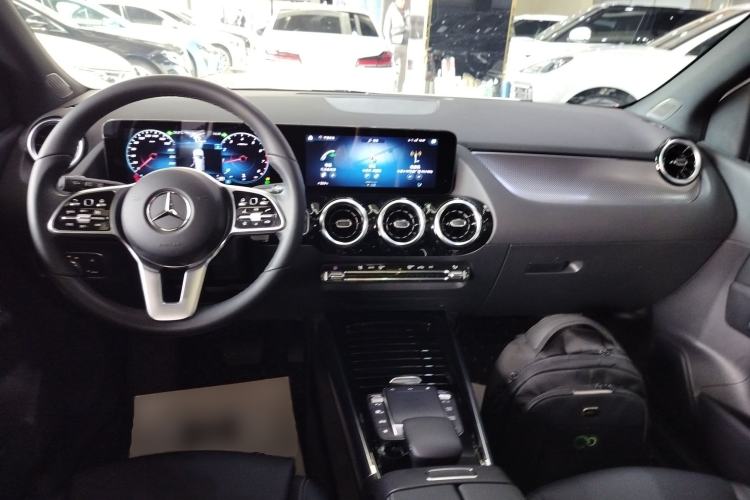 Used Mercedes-Benz B-Class 2022 Revised B 200 Dynamic Edition Center Console