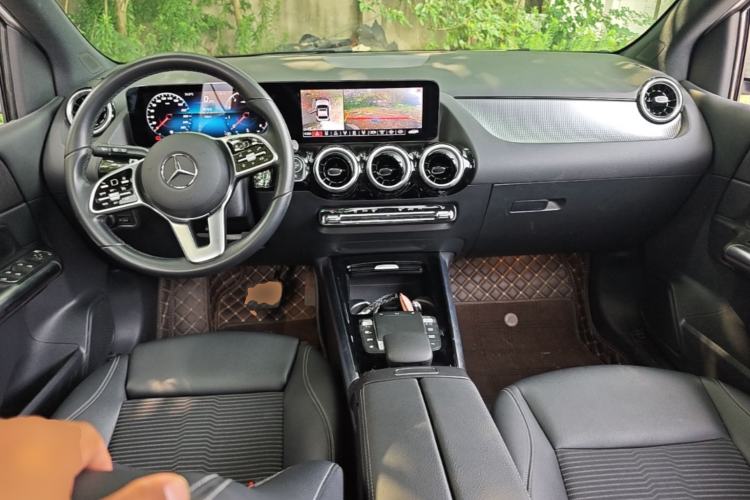 Used Mercedes-Benz B-Class 2022 Revised B 200 Dynamic Edition Center Console