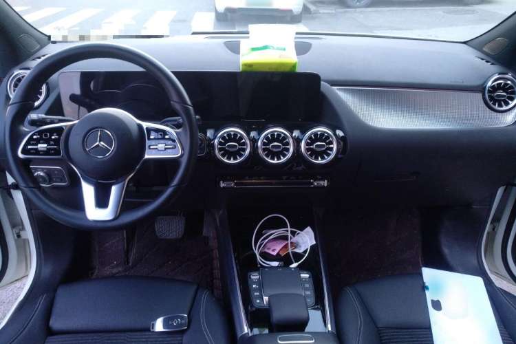 Used Mercedes-Benz B-Class 2022 Updated B 200 Fashion Edition Center Console