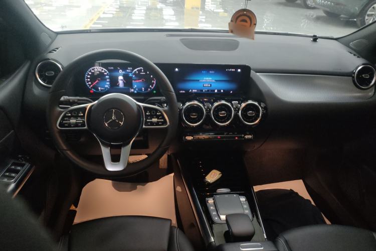 Used Mercedes-Benz B-Class 2022 Revised B 200 Dynamic Edition Center Console