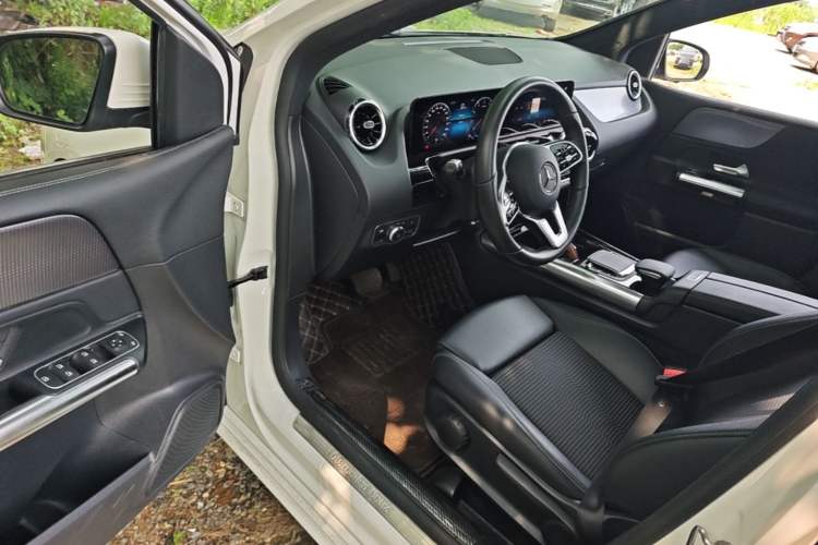 Used Mercedes-Benz B-Class 2022 Revised B 200 Dynamic Edition Driver Seat