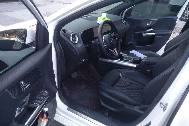Used Mercedes-Benz B-Class 2022 Updated B 200 Fashion Edition Driver Seat