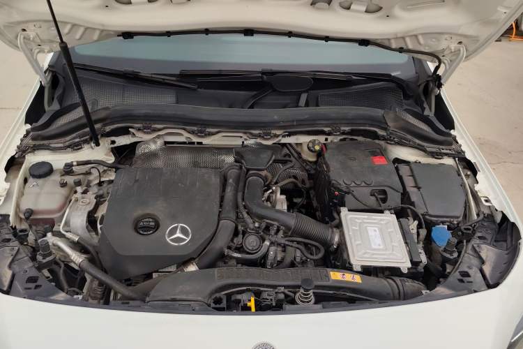 Used Mercedes-Benz B-Class 2022 B 200 Fashion Model Engine Bay