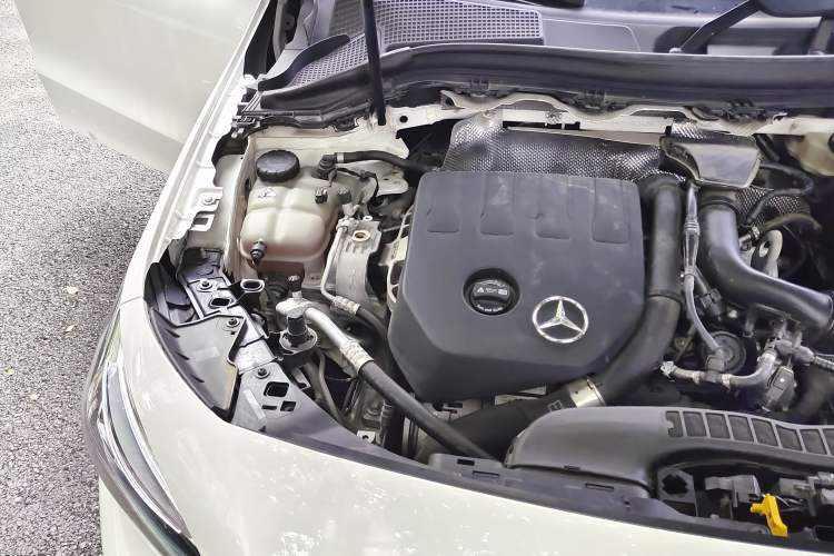 Used Mercedes-Benz B-Class 2022 Updated B 200 Fashion Edition Engine Bay Right