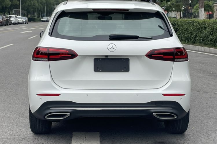 Used Mercedes-Benz B-Class 2022 Revised B 200 Dynamic Edition Exterior 1