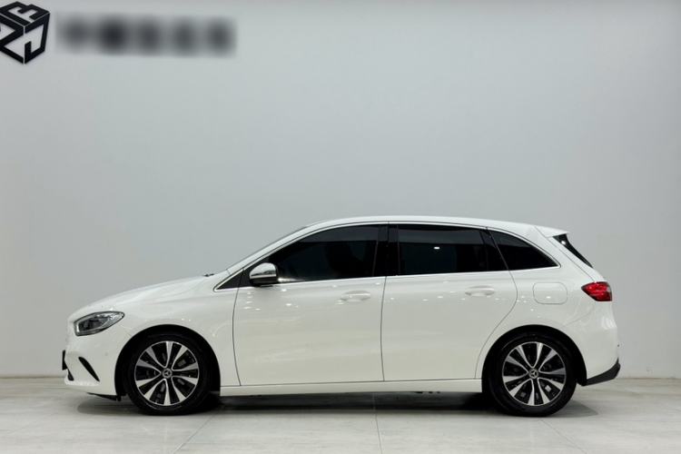Used Mercedes-Benz B-Class 2022 B 180 Fashion Model Exterior 2