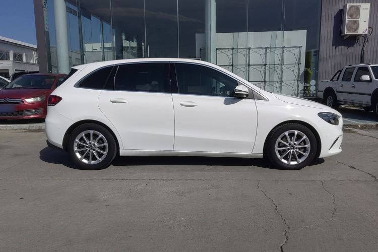 Used Mercedes-Benz B-Class 2022 Updated B 200 Fashion Edition Exterior 2