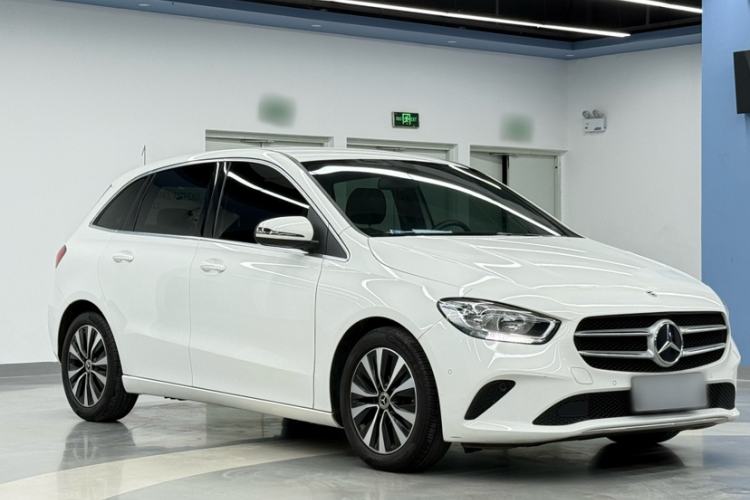 Used Mercedes-Benz B-Class 2022 B 180 Fashion Model Exterior 2