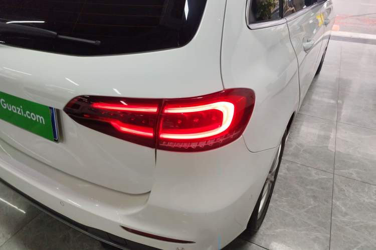 Used Mercedes-Benz B-Class 2022 Updated B 200 Fashion Edition Exterior 3