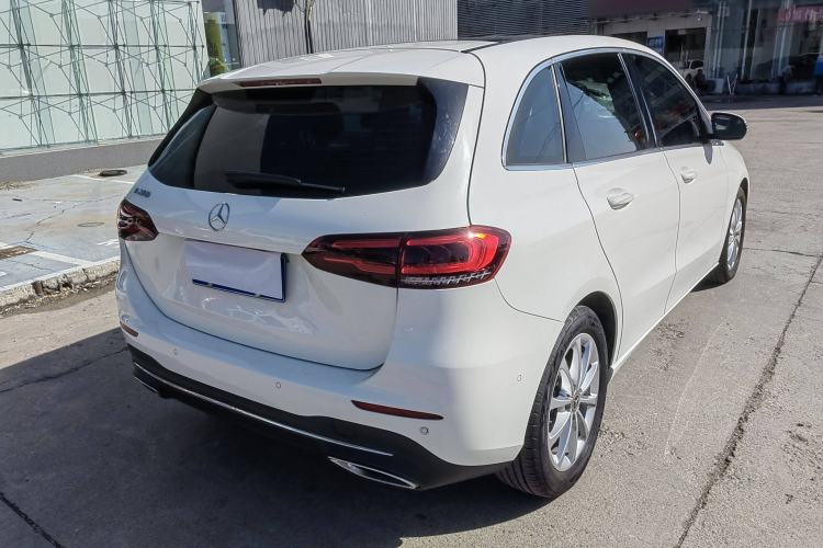 Used Mercedes-Benz B-Class 2022 Updated B 200 Fashion Edition Exterior 3