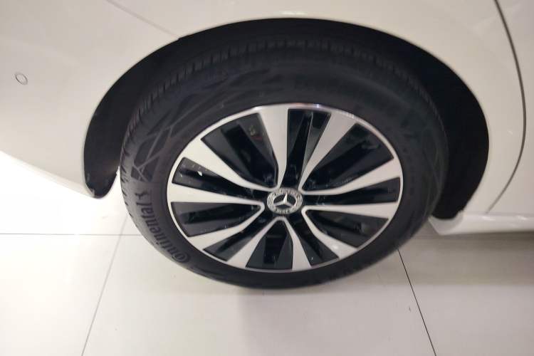 Used Mercedes-Benz B-Class 2022 Revised B 200 Dynamic Edition Exterior 5