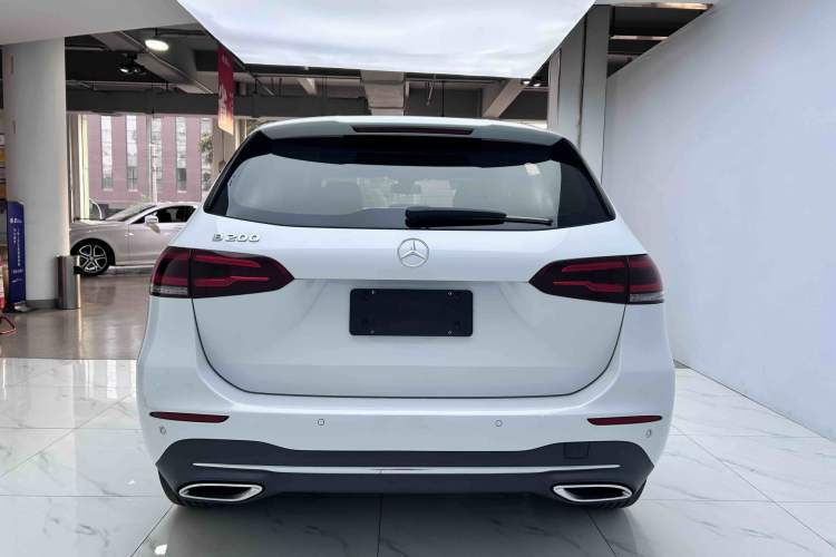 Used Mercedes-Benz B-Class 2022 Revised B 200 Dynamic Edition Exterior 5
