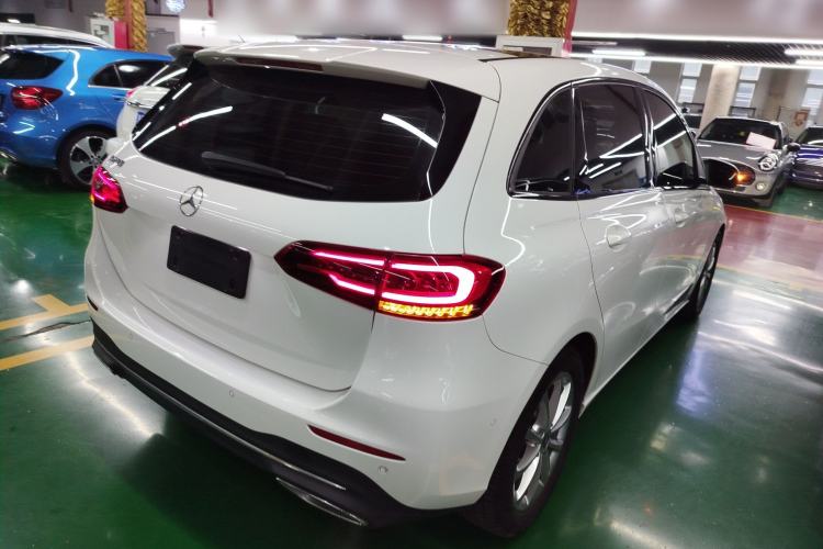 Used Mercedes-Benz B-Class 2022 Updated B 200 Fashion Edition Exterior 5