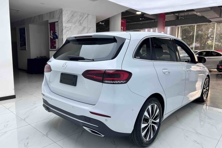 Used Mercedes-Benz B-Class 2022 Revised B 200 Dynamic Edition Exterior 6