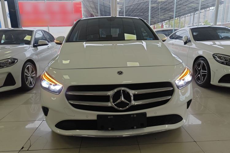 Used Mercedes-Benz B-Class 2022 Updated B 200 Fashion Edition Front