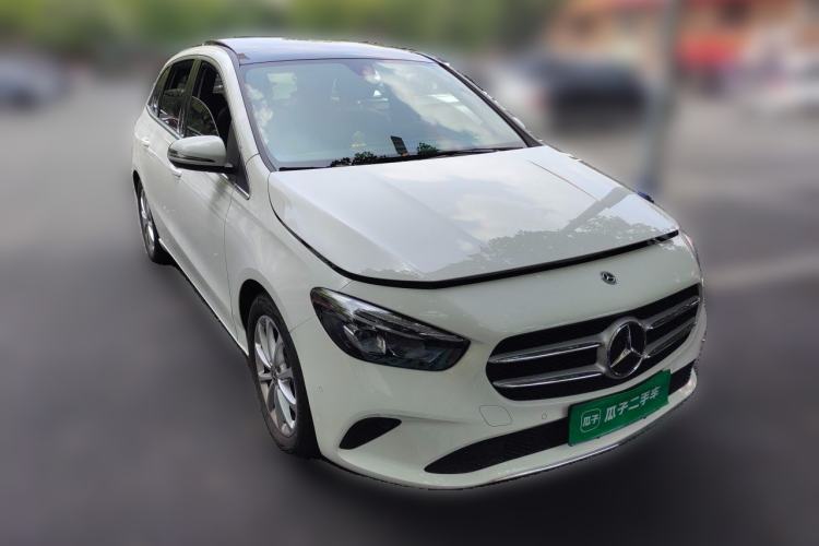 Used Mercedes-Benz B-Class 2022 Updated B 200 Fashion Edition Front Right 45 Deg