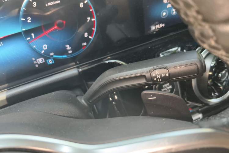 Used Mercedes-Benz B-Class 2022 Revised B 200 Dynamic Edition Gear Lever