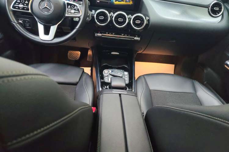 Used Mercedes-Benz B-Class 2022 Revised B 200 Dynamic Edition Gear Lever