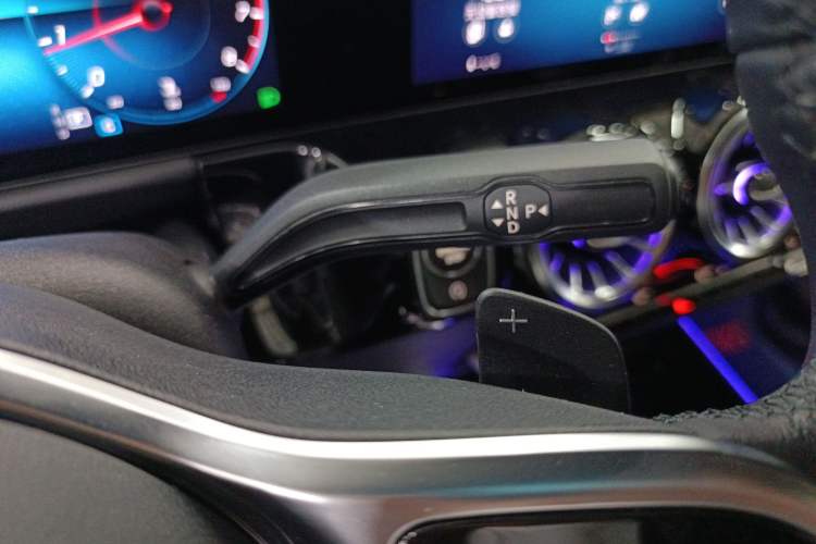 Used Mercedes-Benz B-Class 2022 Updated B 200 Fashion Edition Gear Lever