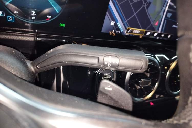 Used Mercedes-Benz B-Class 2022 Updated B 200 Fashion Edition Gear Lever