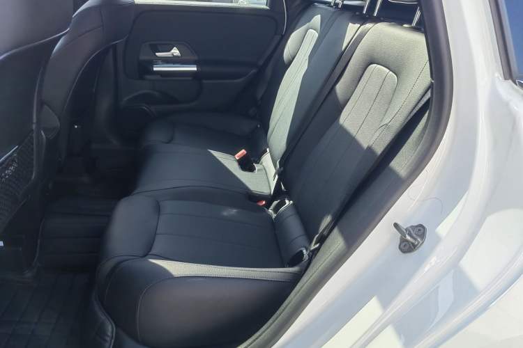 Used Mercedes-Benz B-Class 2022 Updated B 200 Fashion Edition Interior 1