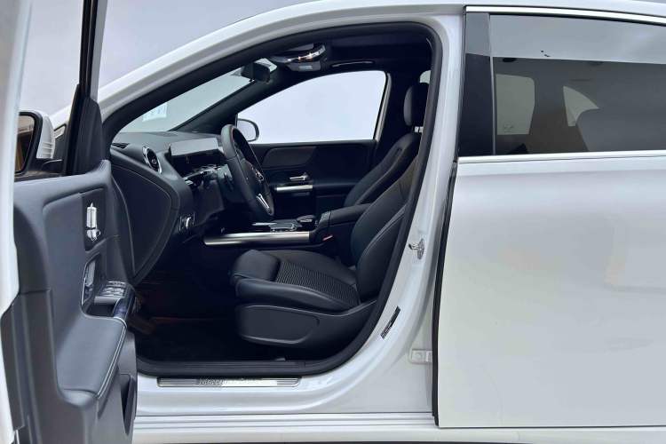 Used Mercedes-Benz B-Class 2022 Revised B 200 Dynamic Edition Interior 1