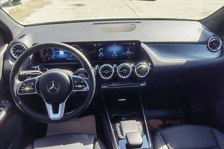 Used Mercedes-Benz B-Class 2022 Updated B 200 Fashion Edition Interior 4