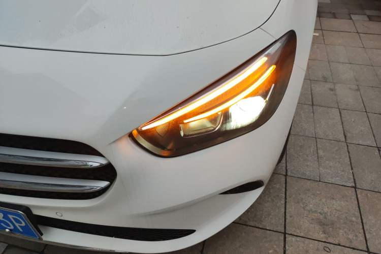 Used Mercedes-Benz B-Class 2022 Second Facelift B 200 Dynamic Edition Left Front Headlight