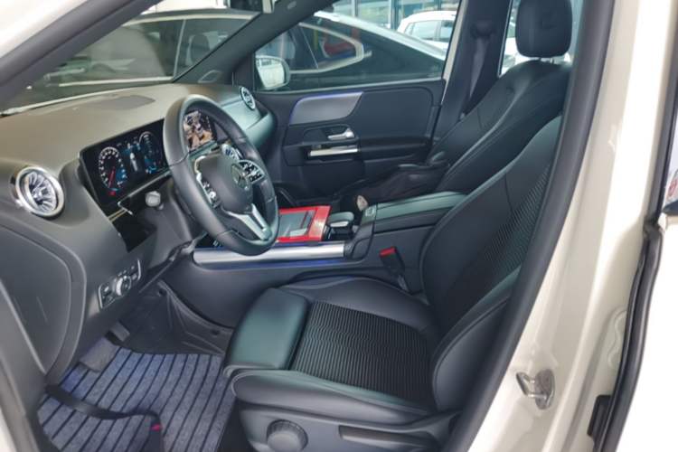 Used Mercedes-Benz B-Class 2022 Second Facelift B 200 Dynamic Edition Left Front Seat
