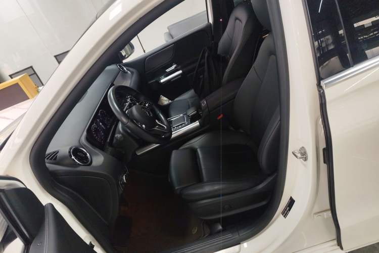 Used Mercedes-Benz B-Class 2022 Updated B 200 Fashion Edition Left Front Seat