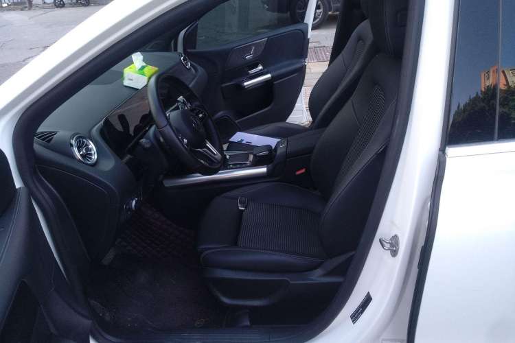 Used Mercedes-Benz B-Class 2022 Updated B 200 Fashion Edition Left Front Seat