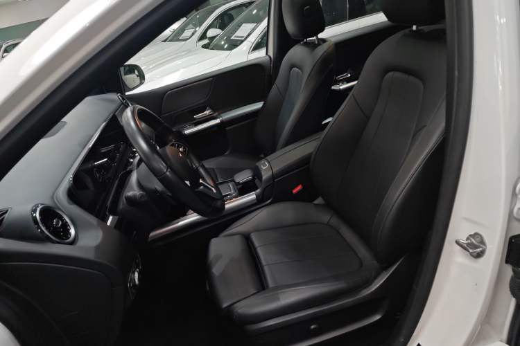 Used Mercedes-Benz B-Class 2022 Second Facelift B 200 Fashion Edition Left Front Seat