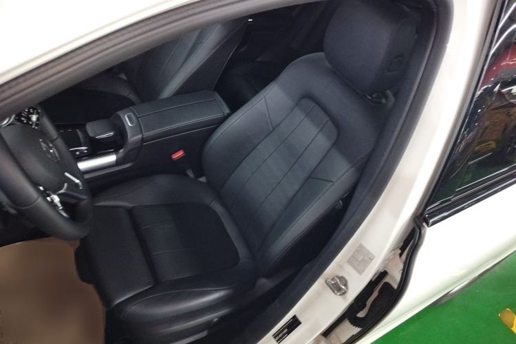 Used Mercedes-Benz B-Class 2022 Updated B 200 Fashion Edition Left Front Seat