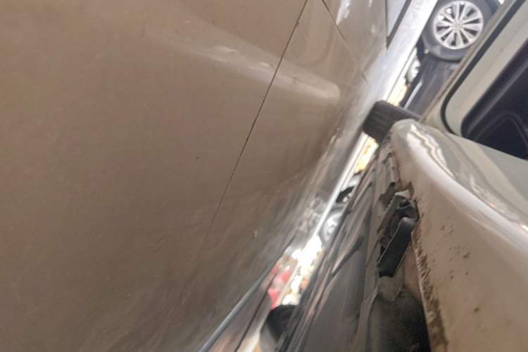 Used Mercedes-Benz B-Class 2022 B 180 Fashion Model Left Side Sill