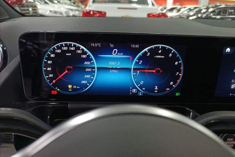 Used Mercedes-Benz B-Class 2022 Updated B 200 Fashion Edition Odometer Close Up