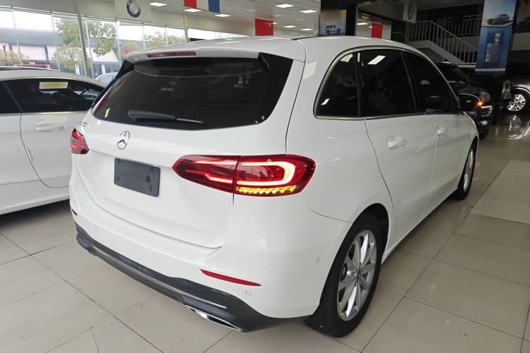 Used Mercedes-Benz B-Class 2022 Updated B 200 Fashion Edition Rear Right 45 Deg
