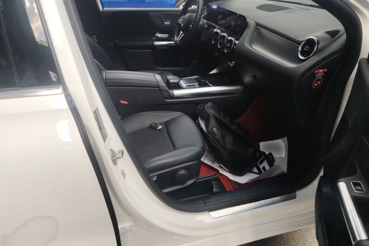 Used Mercedes-Benz B-Class 2022 B 180 Fashion Model Right Front Seat