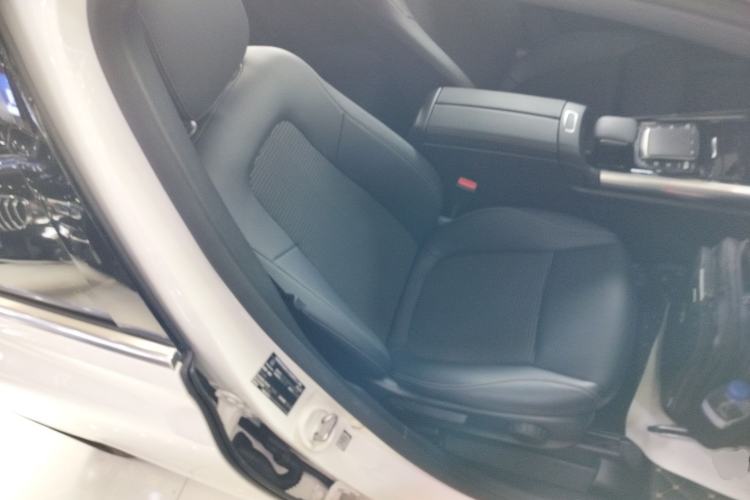 Used Mercedes-Benz B-Class 2022 Revised B 200 Dynamic Edition Right Front Seat