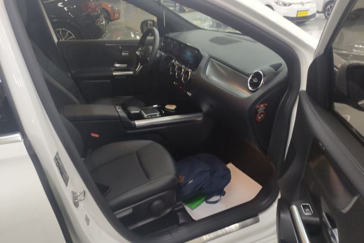Used Mercedes-Benz B-Class 2022 Revised B 200 Dynamic Edition Right Front Seat