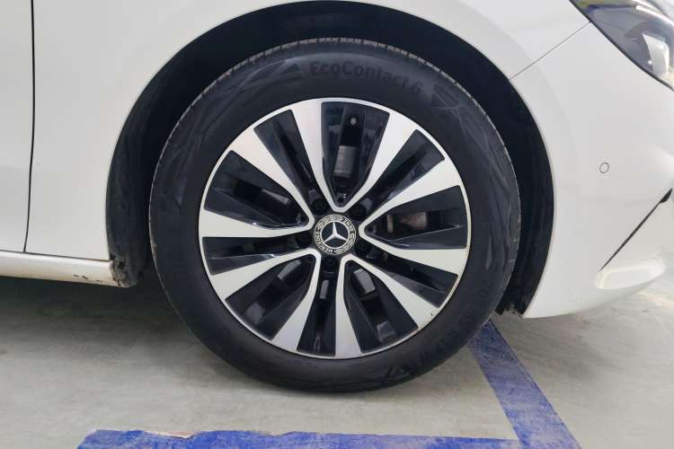 Used Mercedes-Benz B-Class 2022 Revised B 200 Dynamic Edition Right Front Wheel Hub