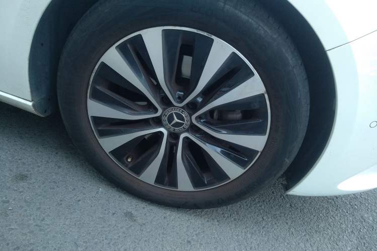 Used Mercedes-Benz B-Class 2022 Updated B 200 Fashion Edition Right Front Wheel Hub