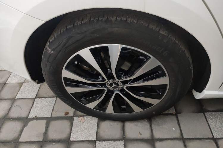 Used Mercedes-Benz B-Class 2022 Second Facelift B 200 Dynamic Edition Right Rear Wheel Hub