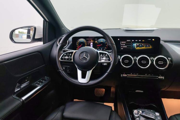 Used Mercedes-Benz B-Class 2022 Revised B 200 Dynamic Edition Steering Wheel