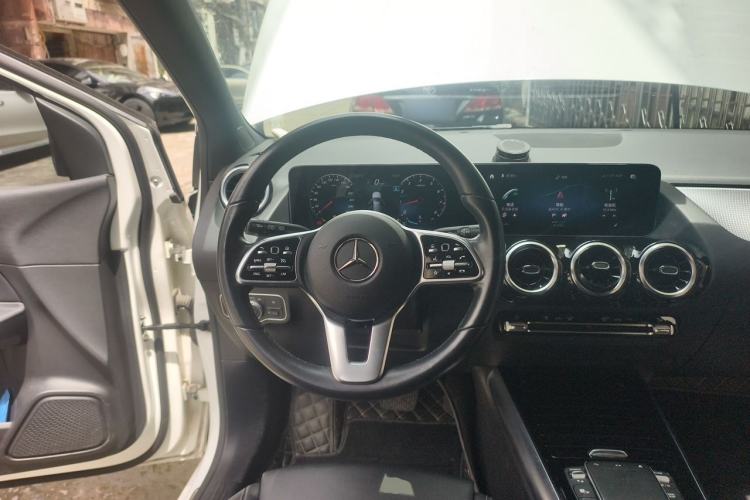 Used Mercedes-Benz B-Class 2022 Revised B 200 Dynamic Edition Steering Wheel